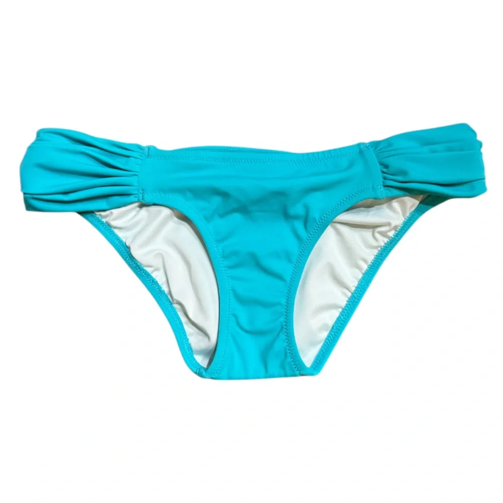 NWOT Victoria's Secret Ruched Turquoise Low Rise Bikini Bottoms Beach⭐️⭐️⭐️⭐️⭐️